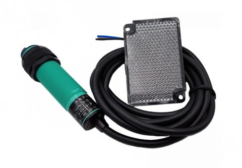 Cảm biến vật cản gương phản xạ hồng ngoại E3F-R2C1 NPN NO 30-300 cm